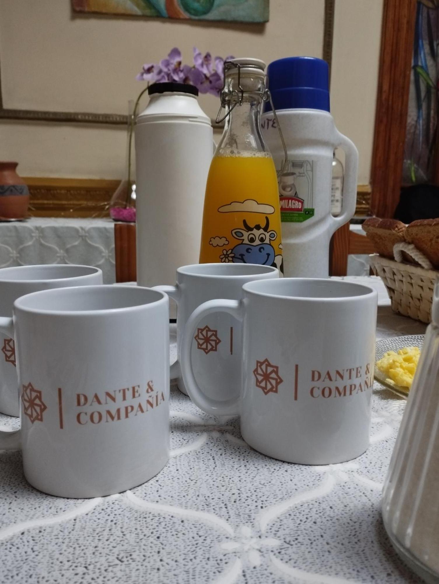 Dante Y Compania Hostel - Buenos Aires — Fotos 3